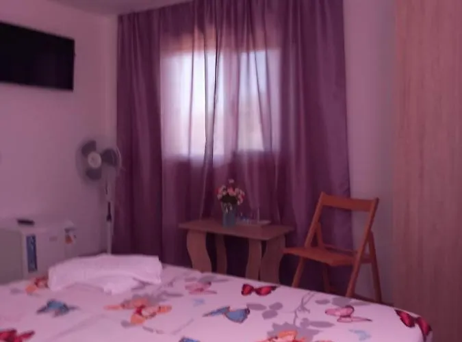 ホームステイ Casa Ioana コルブ